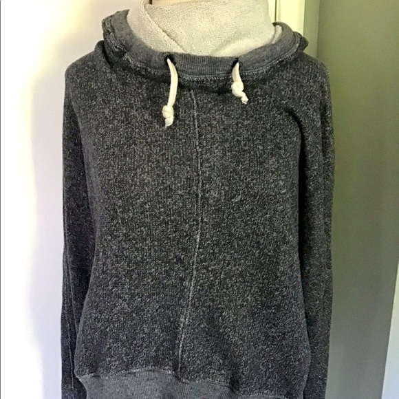 ⛄️ TNA hooded soft, cozy loose cowl-neck sweatshirt - Picture 1 of 10